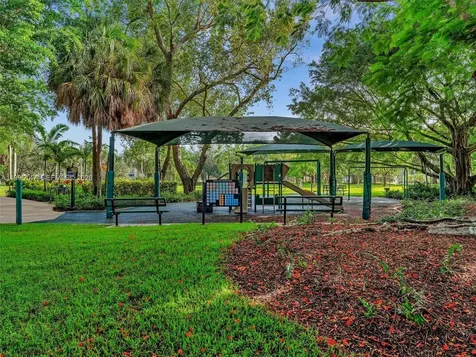 2158 Baton Rouge Weston FL 33326