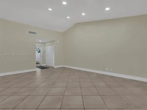 2158 Baton Rouge Weston FL 33326