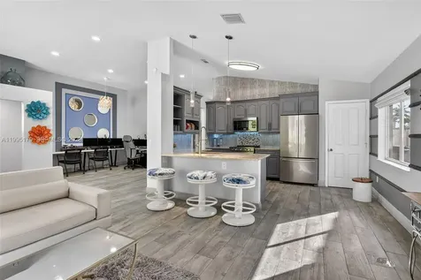 284 SW 180th Avenue Pembroke Pines FL 33029