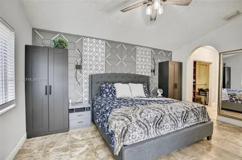 284 SW 180th Avenue Pembroke Pines FL 33029
