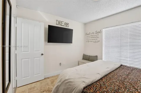 284 SW 180th Avenue Pembroke Pines FL 33029