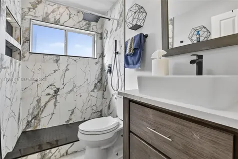 284 SW 180th Avenue Pembroke Pines FL 33029