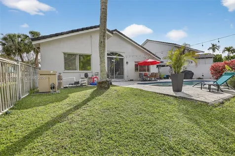 284 SW 180th Avenue Pembroke Pines FL 33029