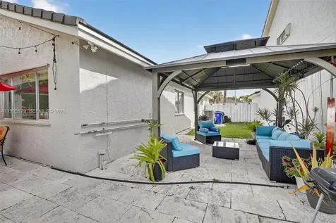 284 SW 180th Avenue Pembroke Pines FL 33029