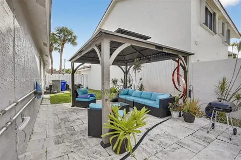 284 SW 180th Avenue Pembroke Pines FL 33029