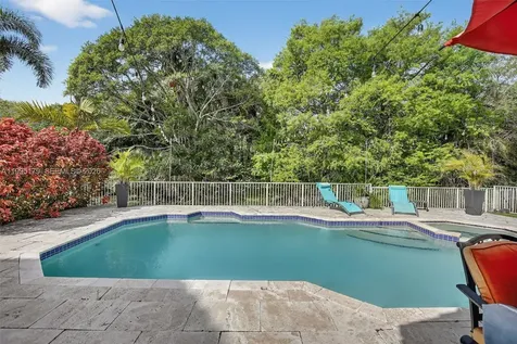 284 SW 180th Avenue Pembroke Pines FL 33029