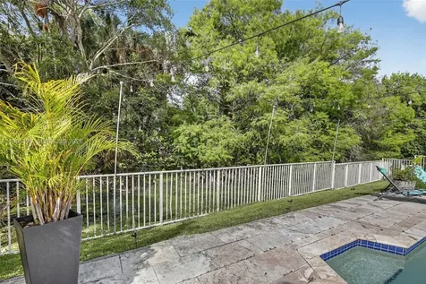284 SW 180th Avenue Pembroke Pines FL 33029