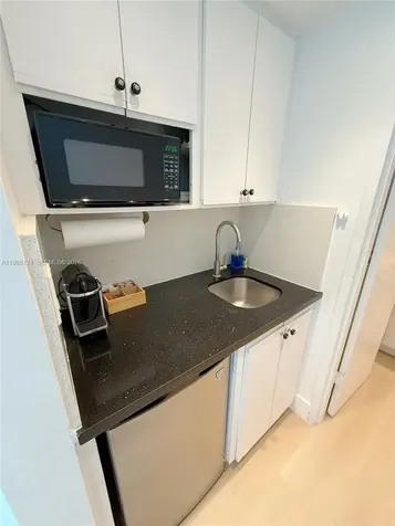 5445 Collins Avenue Miami Beach FL 33140