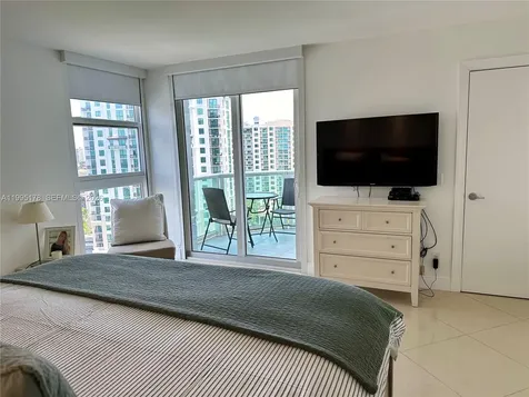 100 Bayview Drive Sunny Isles Beach FL 33160