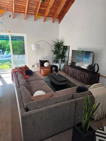 2848 SW 22nd Avenue Miami FL 33133