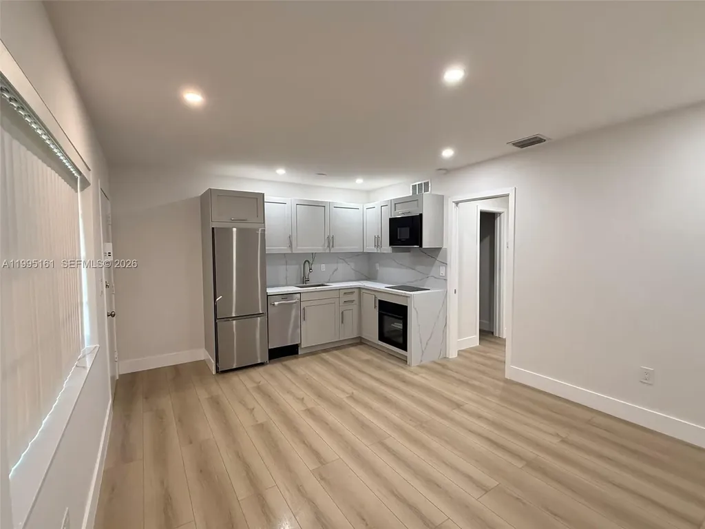 345 Michigan Avenue Miami Beach FL 33139