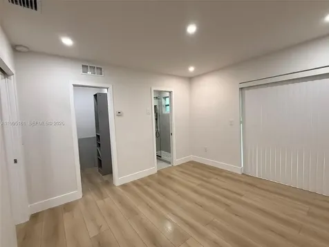 345 Michigan Avenue Miami Beach FL 33139