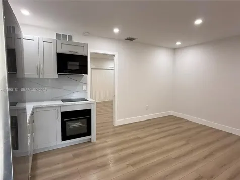 345 Michigan Avenue Miami Beach FL 33139