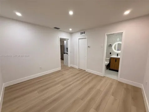 345 Michigan Avenue Miami Beach FL 33139