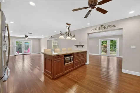 661 NW 66th Avenue Plantation FL 33317