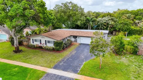 661 NW 66th Avenue Plantation FL 33317