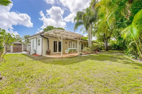 661 NW 66th Avenue Plantation FL 33317