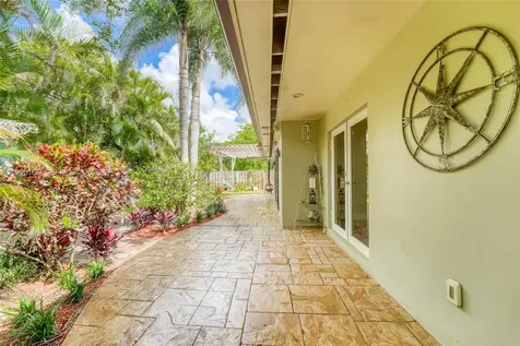 661 NW 66th Avenue Plantation FL 33317