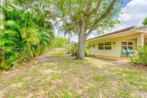 661 NW 66th Avenue Plantation FL 33317