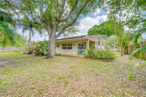 661 NW 66th Avenue Plantation FL 33317