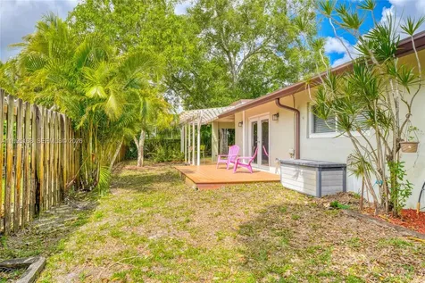 661 NW 66th Avenue Plantation FL 33317