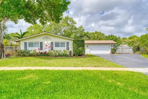 661 NW 66th Avenue Plantation FL 33317