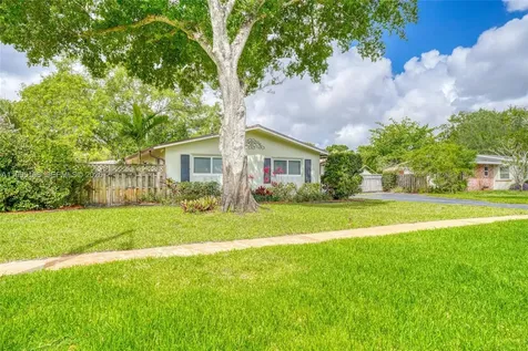 661 NW 66th Avenue Plantation FL 33317