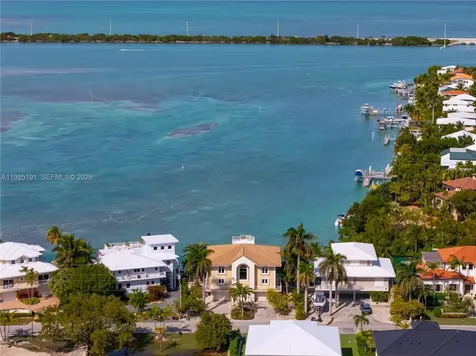 226 Corsair Road Duck FL 33050