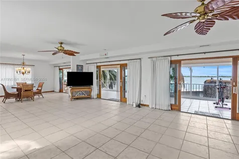 226 Corsair Road Duck FL 33050