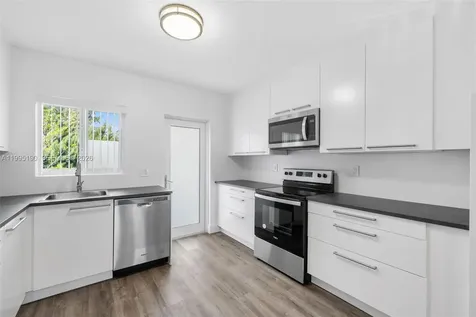 600 Layne Boulevard Hallandale Beach FL 33009