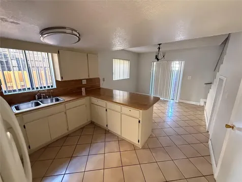 4191 W 18 Avenue Hialeah FL 33012