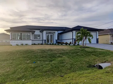 716 NW 37th Avenue Cape Coral FL 33993