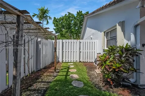 9600 NW 18th Street Plantation FL 33322