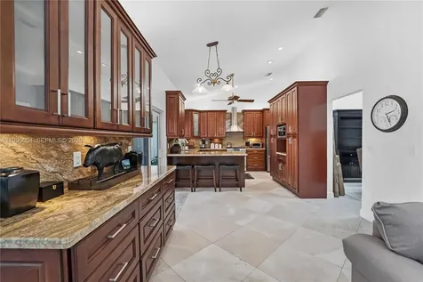 9600 NW 18th Street Plantation FL 33322