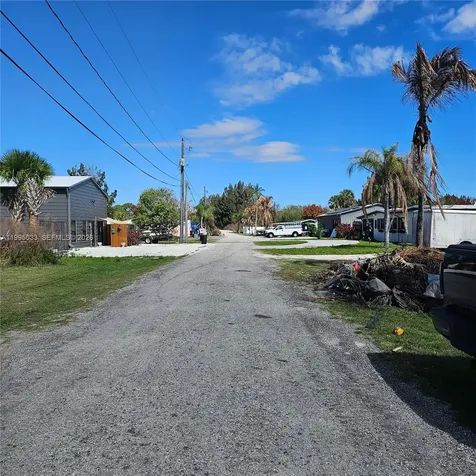 5735 SE Green Lane Stuart FL 34997
