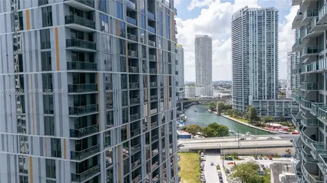 31 SE 6th Street Miami FL 33131