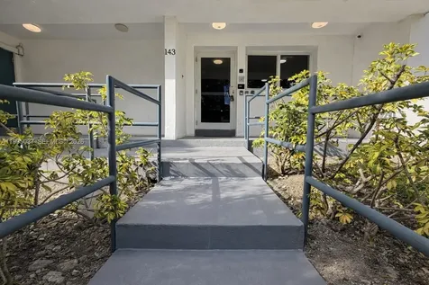 143 SW 9th Street Miami FL 33130