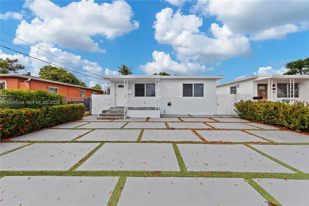 5727 SW 3rd Street Miami FL 33144
