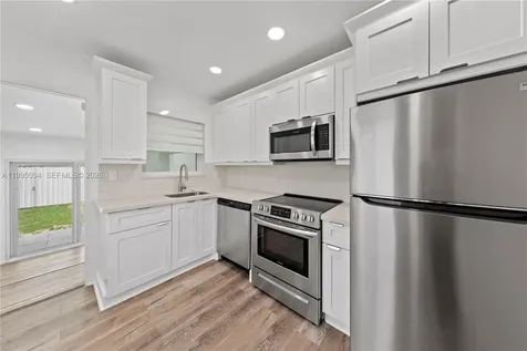 5727 SW 3rd Street Miami FL 33144