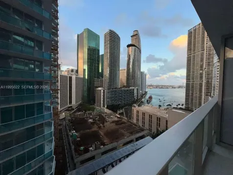 77 SE 5th Miami FL 32311