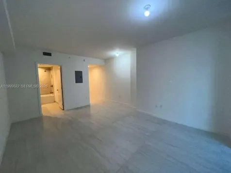 77 SE 5th Miami FL 32311