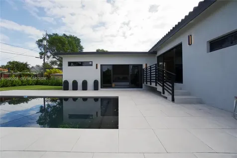 2155 SW 25th Terrace Miami FL 33133