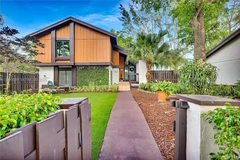 1610 W Sandpiper Circle Pembroke Pines FL 33026