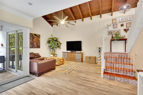 1610 W Sandpiper Circle Pembroke Pines FL 33026