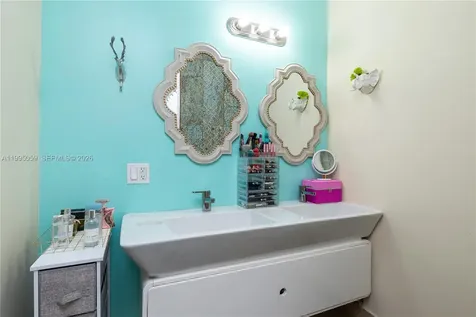 1610 W Sandpiper Circle Pembroke Pines FL 33026