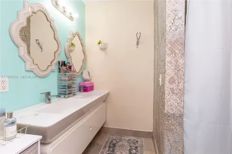 1610 W Sandpiper Circle Pembroke Pines FL 33026