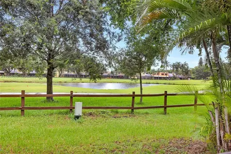 1610 W Sandpiper Circle Pembroke Pines FL 33026