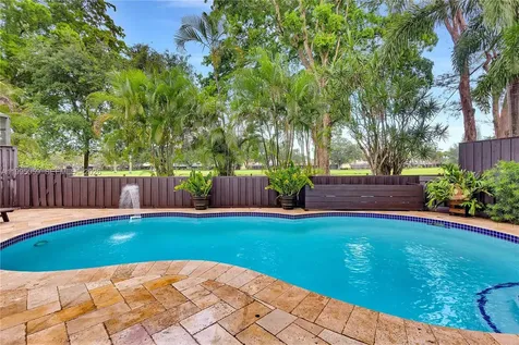 1610 W Sandpiper Circle Pembroke Pines FL 33026