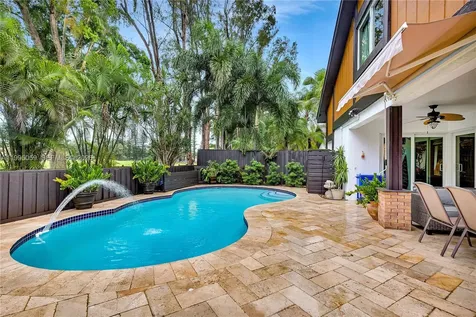 1610 W Sandpiper Circle Pembroke Pines FL 33026
