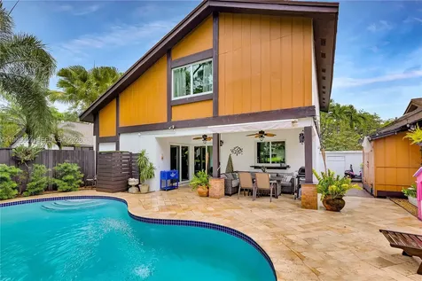 1610 W Sandpiper Circle Pembroke Pines FL 33026